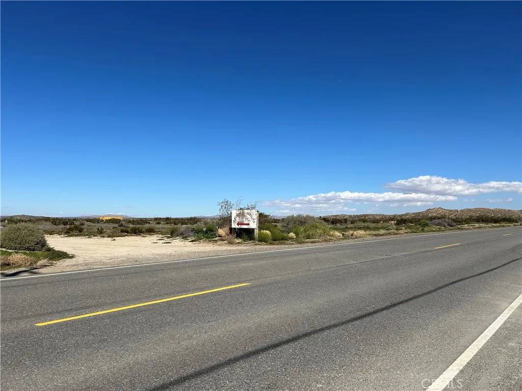 21201 Palmdale, Black Butte, CA 93591