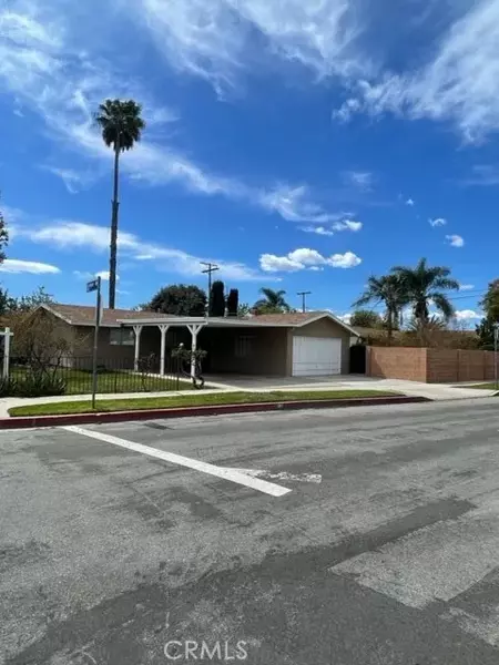 7461 Farralone Avenue, Canoga Park, CA 91303