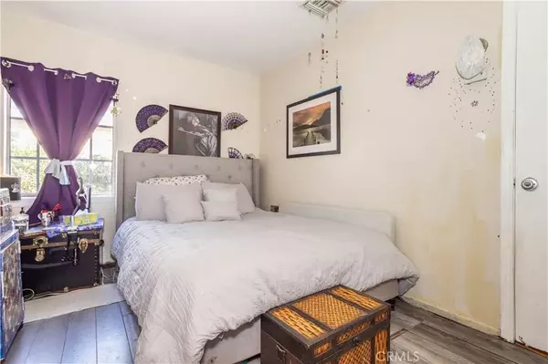 Northridge, CA 91324,18748 Roscoe Boulevard