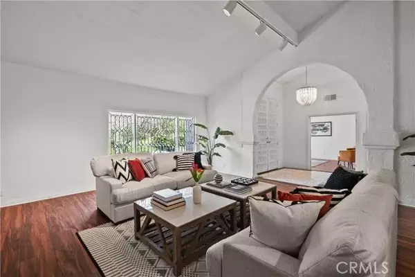Encino, CA 91436,15604 Royal Oak Road
