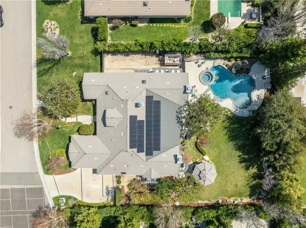 Newhall, CA 91321,22206 Palomino Way