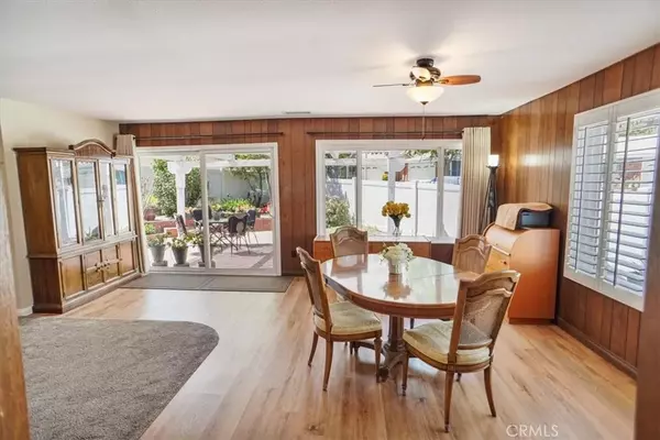 Newhall, CA 91321,26335 Long Oak Drive