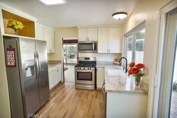 Newhall, CA 91321,26335 Long Oak Drive