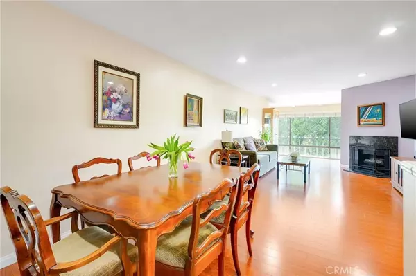 Valley Village, CA 91607,12720 Burbank Blvd #322