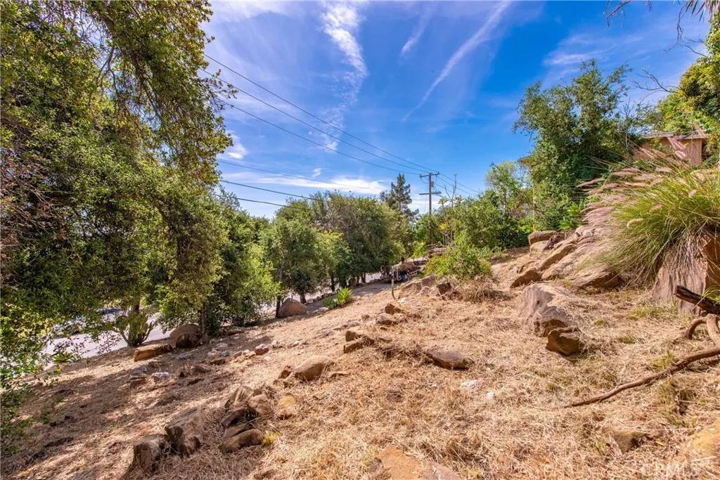 West Hills, CA 91304,8657 VALLEY CIRCLE
