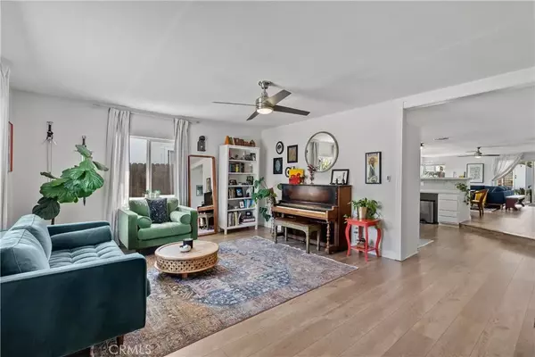 Newhall, CA 91321,25139 Fourl Road