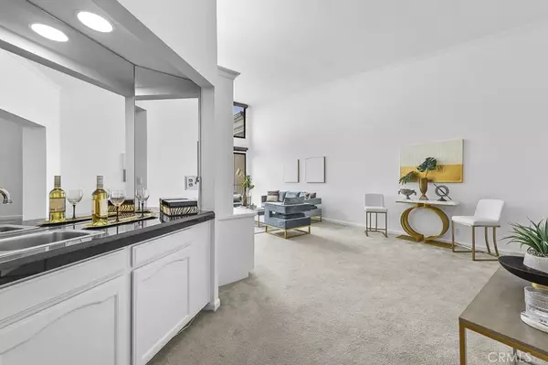 West Hollywood, CA 90069,8455 Fountain Ave #406