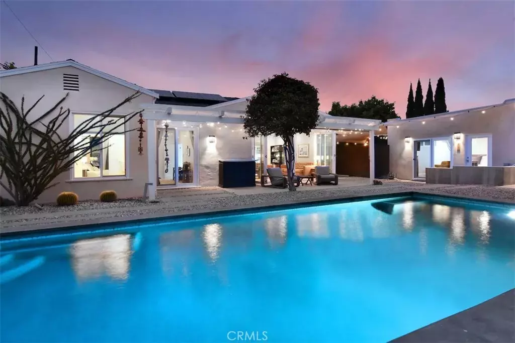 Studio City, CA 91604,4043 Willowcrest Avenue