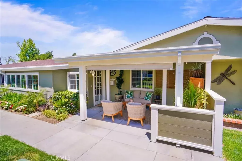 Newhall, CA 91321,19235 Avenue Of The Oaks #B