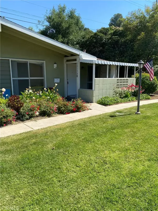 19158 Avenue Of The Oaks #D, Newhall, CA 91321