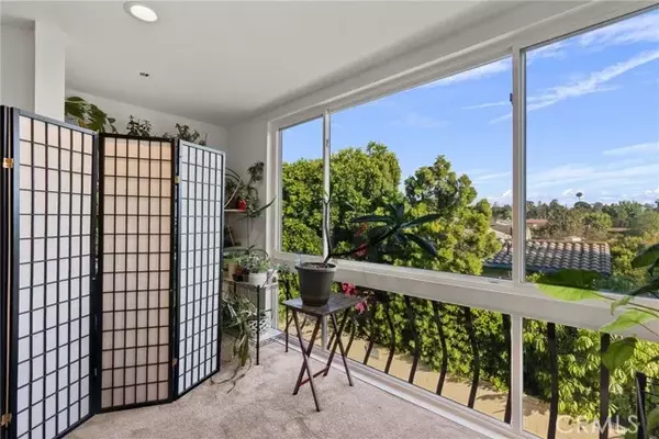 Valley Village, CA 91607,12720 Burbank Boulevard #228