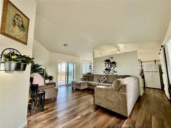 Rosamond, CA 93560,3278 Emerald Street