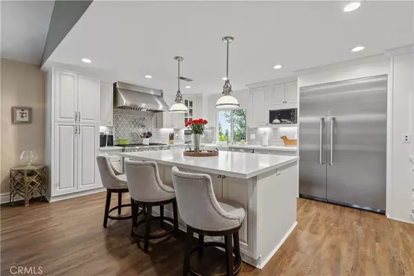 Newhall, CA 91321,24074 Briardale Way