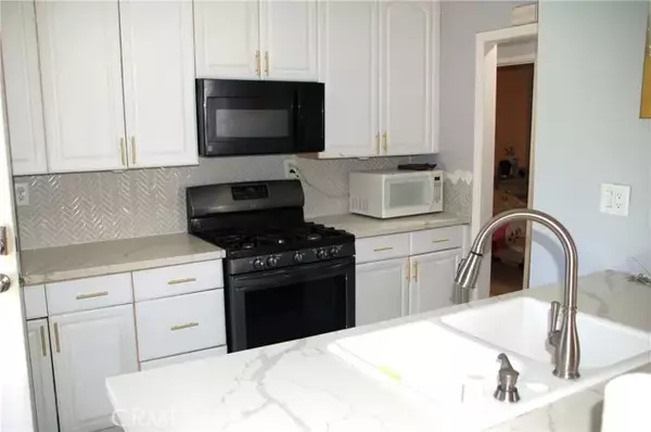 West Hills, CA 91307,22832 Cantlay Street