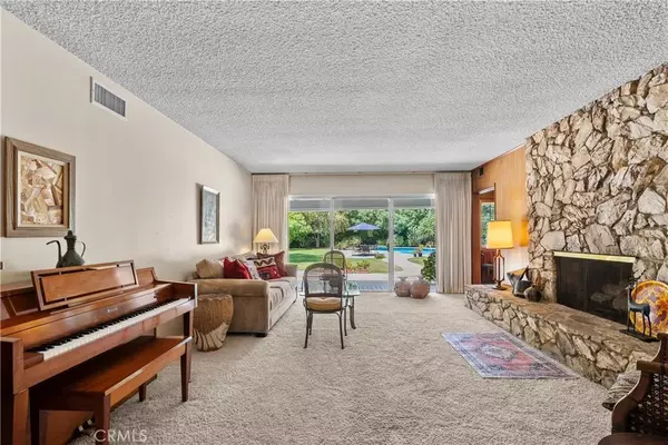 Northridge, CA 91325,9411 Lasaine Avenue