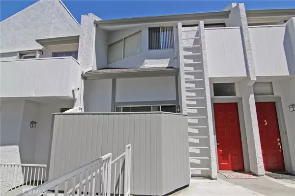 10911 Bluffside Drive #15, Studio City, CA 91604