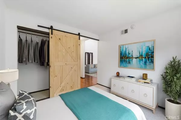 Valley Village, CA 91607,4633 Ben Avenue #8