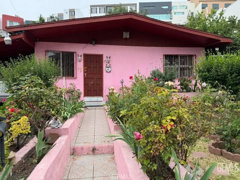 Outside Area (inside Ca), CA 22634,16 Calle Popocatepetl