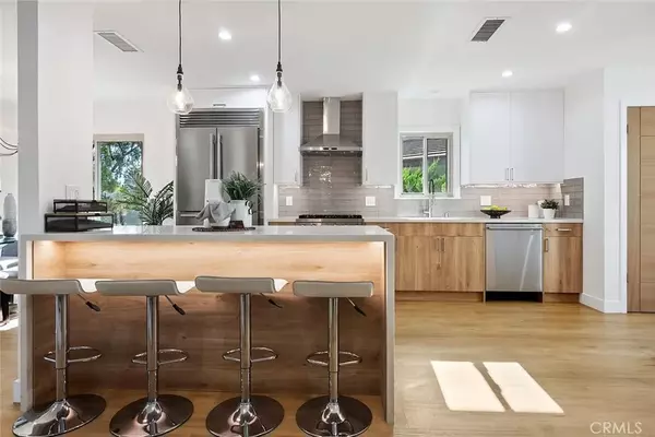 Westlake Village, CA 91361,2608 Lakewood Place