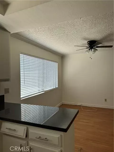 Panorama City, CA 91402,14840 Parthenia Street #17