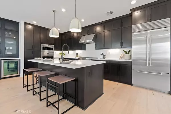 Newhall, CA 91321,20816 Pio Pico Court