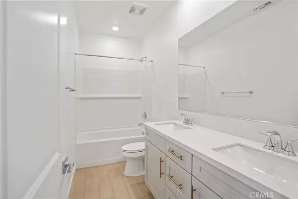 Lancaster, CA 93536,5609 W Avenue