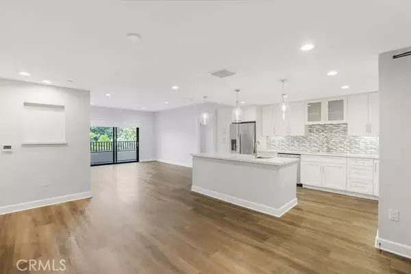 Encino, CA 91316,5015 Balboa Boulevard #307