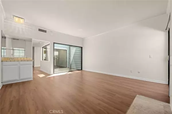 Tarzana, CA 91356,5803 Etiwanda Avenue