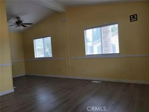 Newhall, CA 91321,23450 Newhall #42