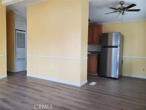 Newhall, CA 91321,23450 Newhall #42