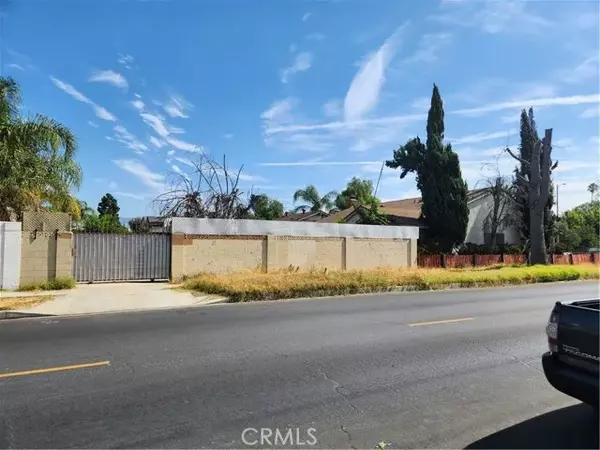 Panorama City, CA 91402,8201 Greenbush Ave.