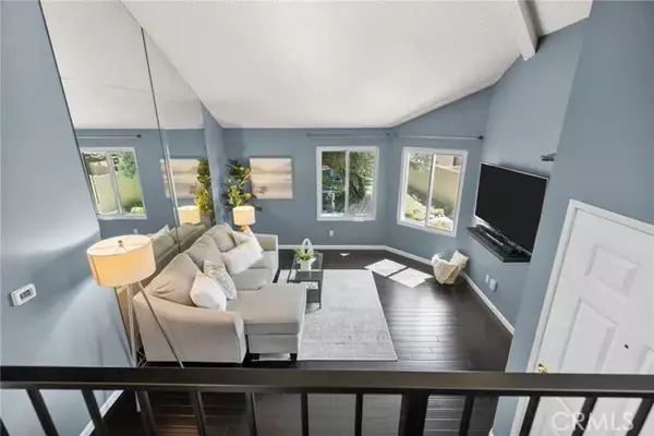 Newhall, CA 91321,26337 Rainbow Glen Drive #244