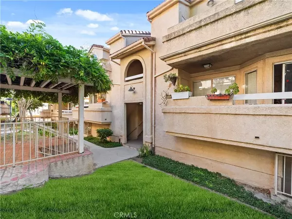 Newhall, CA 91321,19810 Sandpiper Place #22