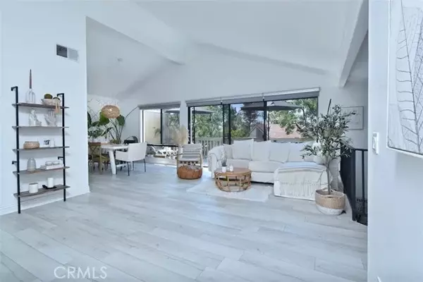 Oak Park, CA 91377,450 Cresthill