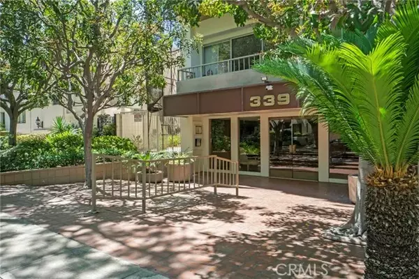 Beverly Hills, CA 90210,339 N Palm Drive #204