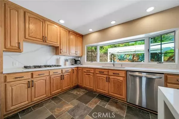 Simi Valley, CA 93065,2750 Carlmont Place
