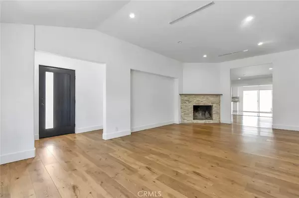 North Hollywood, CA 91606,6015 Laurelgrove Avenue