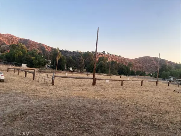 Saugus, CA 91390,28822 Bouquet Canyon