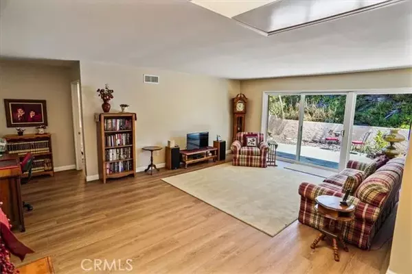 Newhall, CA 91321,26458 Oak Highland Drive