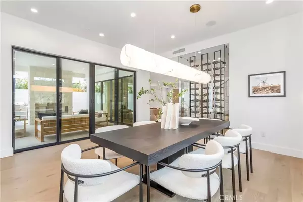 Studio City, CA 91604,3696 Goodland Avenue