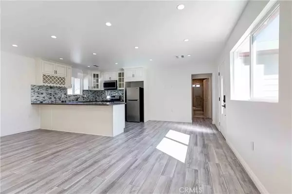 Sun Valley, CA 91352,8812 Laurel Canyon Boulevard