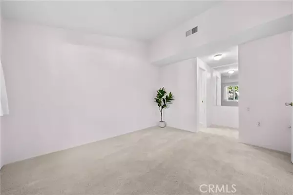 Newhall, CA 91321,26756 Whispering Leaves Drive #B