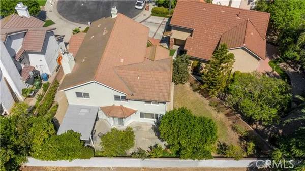 Tarzana, CA 91356,18218 Hatteras Street