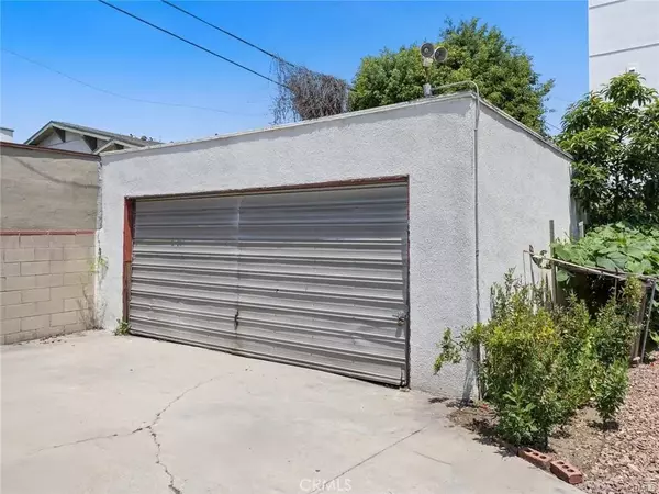 Los Angeles, CA 90007,2917 Kenwood Avenue
