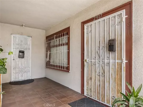 Los Angeles, CA 90007,2917 Kenwood Avenue
