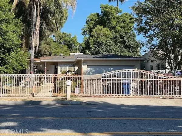 8814 Haskell Avenue, North Hills, CA 91343