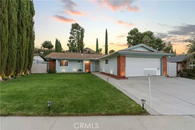 Newhall, CA 91321,19608 Crystal Springs Court
