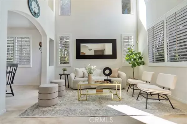 Lake Balboa, CA 91406,7458 Louise Avenue