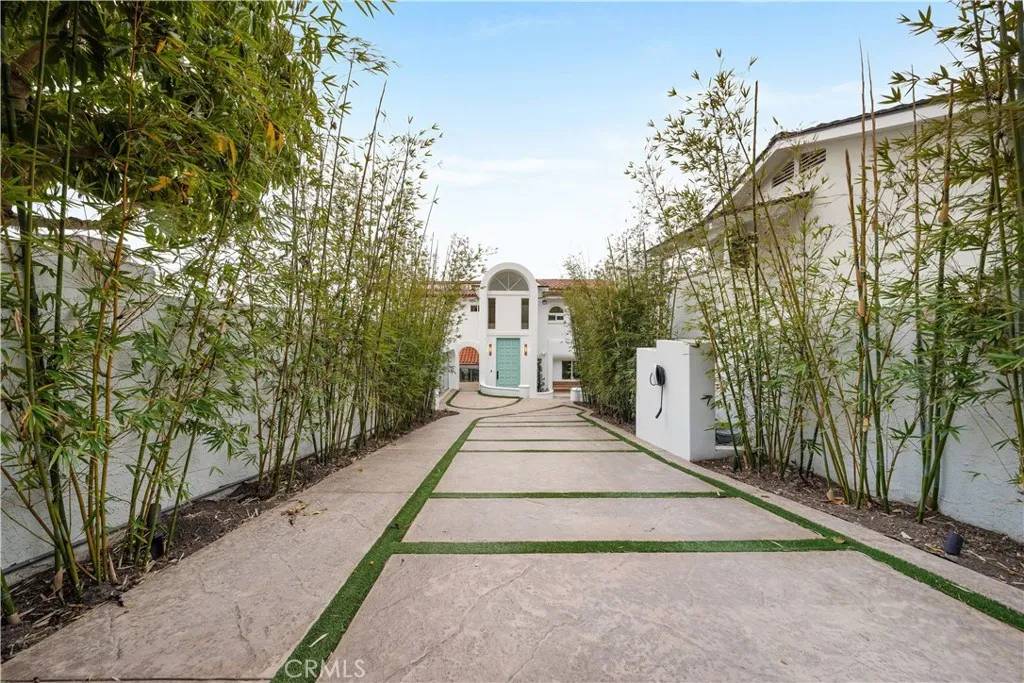 Malibu, CA 90265,31654 Broad Beach Road
