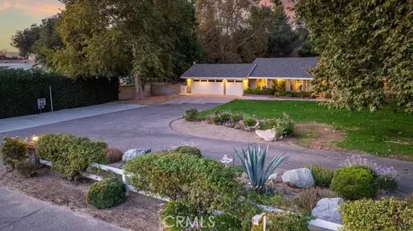 Newhall, CA 91321,24969 Hacienda Lane